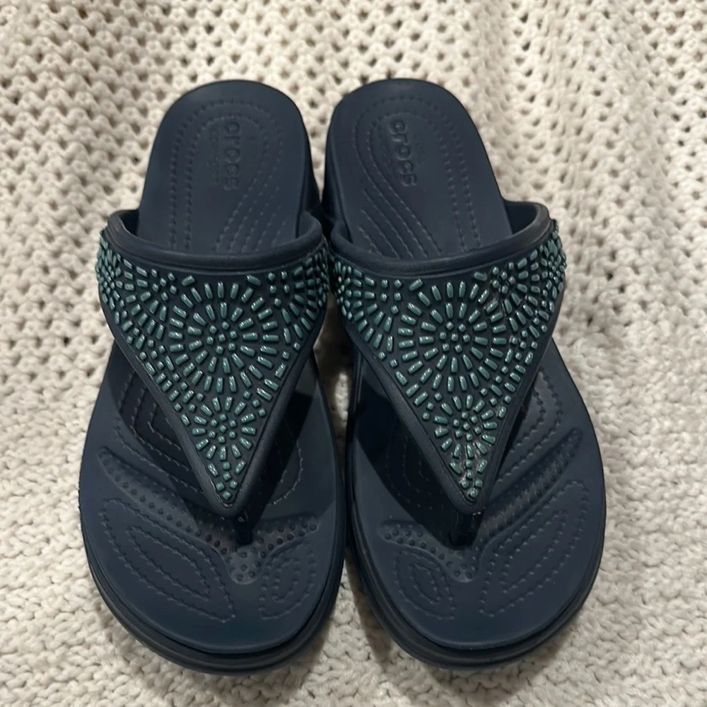 Crocs Womens Wedge Sandals 10W Blue Monterey Diamante Flip Flop Dual Comfort